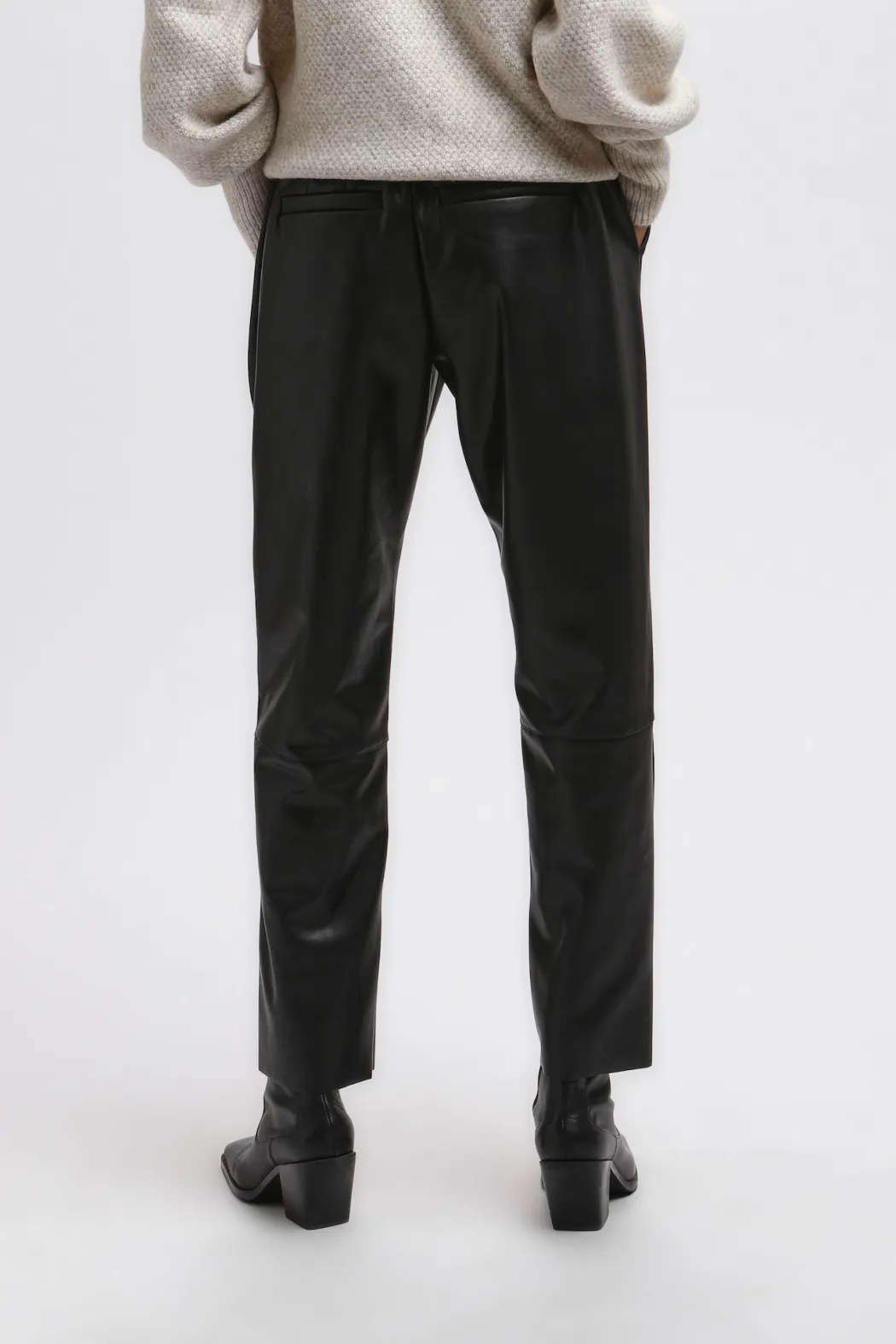 Villa 7/8 Pants Suiting