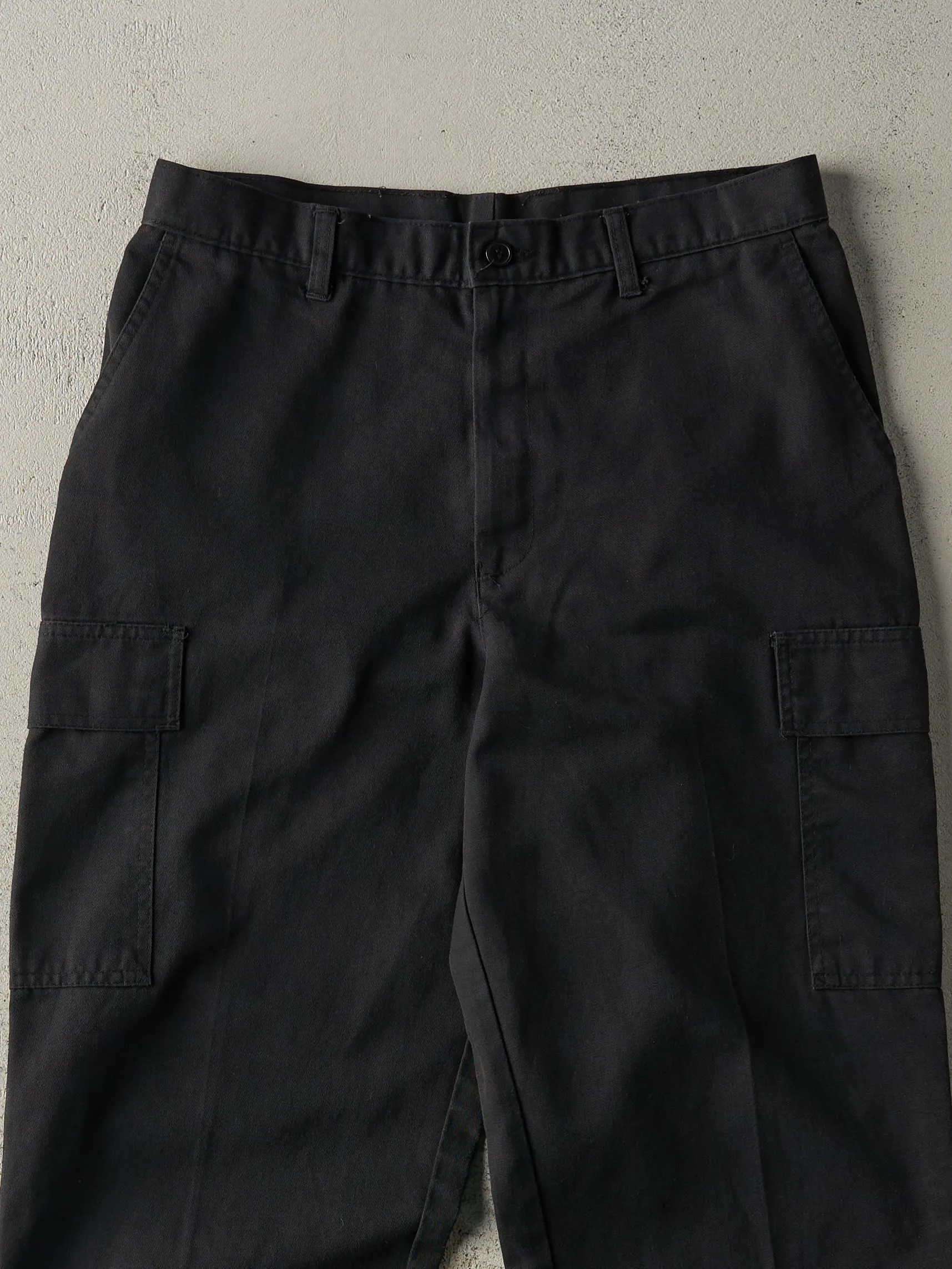 Vintage Y2K Black Cargo Work Pants (31.5x30)